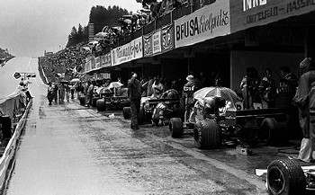 Österreich Gp 1975 - Boxenstopp Im Regen